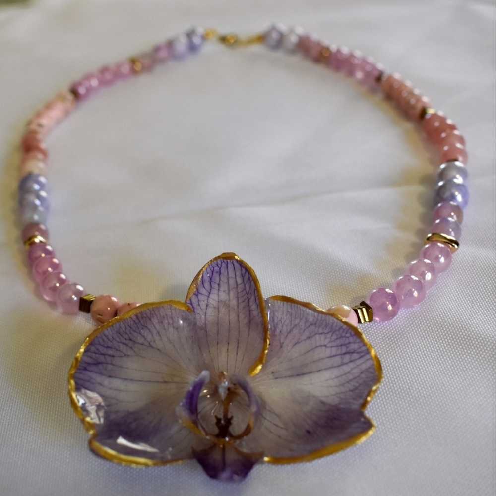 Elegant Purple and Pink Orchid Necklace